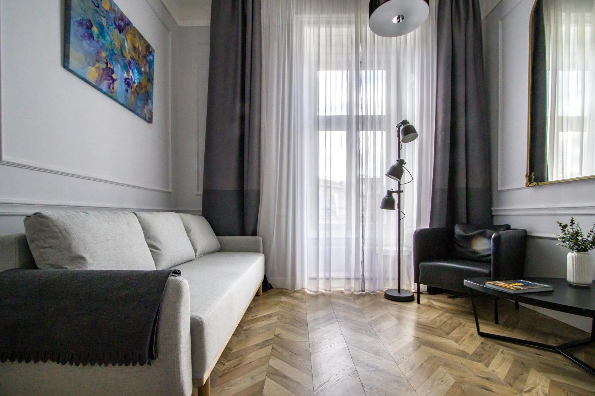 Wilson'S Oktogon Square Suite Apartment Budapest Bagian luar foto